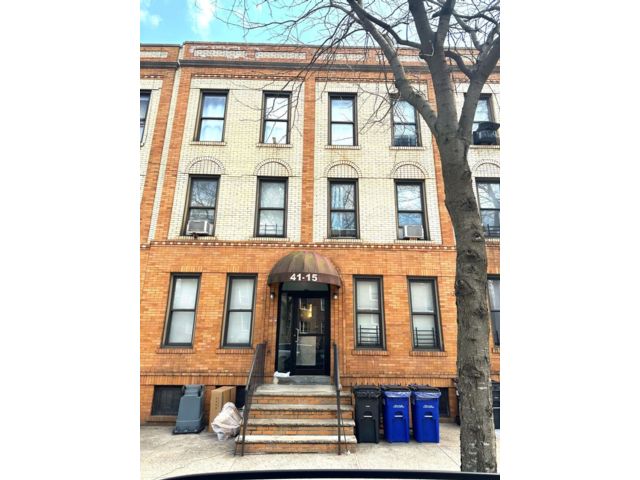 Studio,  0.00 BTH &nbsp;House style home in Sunnyside