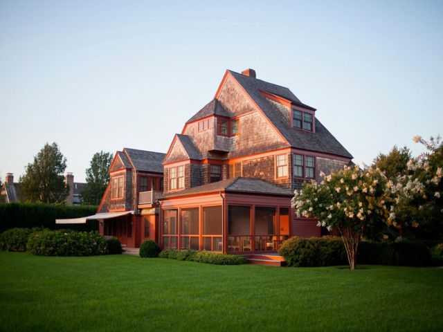  5 BR,  5.00 BTH &nbsp;Estate style home in Water Mill