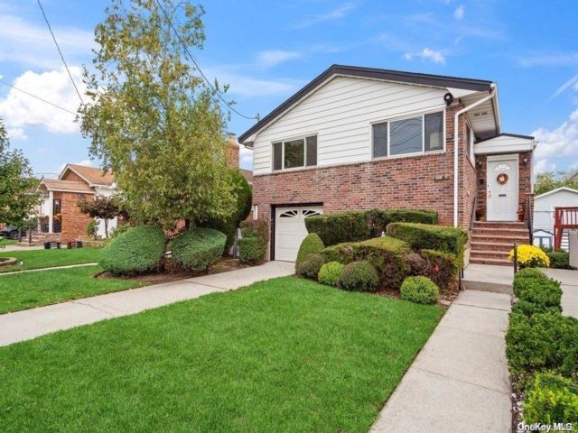 [Howard Beach Real Estate, listing number 7138251]