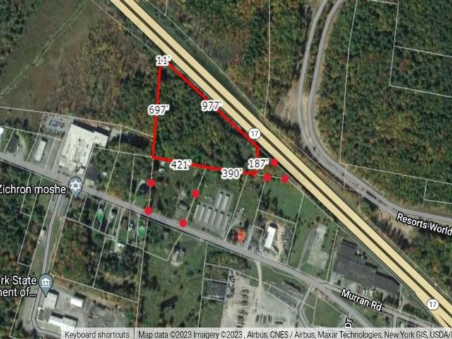 Lot <b>Size:</b>  &nbsp;House style home in Monticello