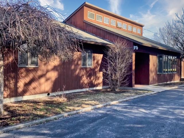  4 BR,  3.00 BTH &nbsp;Contemporary style home in Middletown