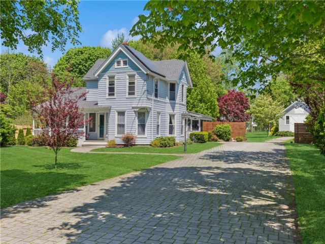  3 BR,  2.00 BTH &nbsp;Victorian style home in Jamesport