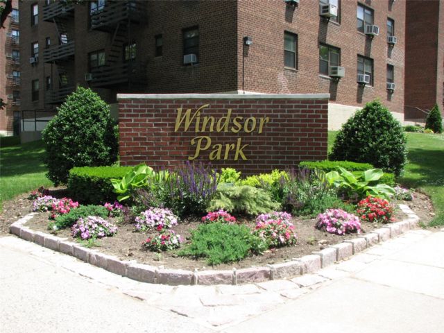  1 BR,  1.00 BTH &nbsp;Other style home in Bayside