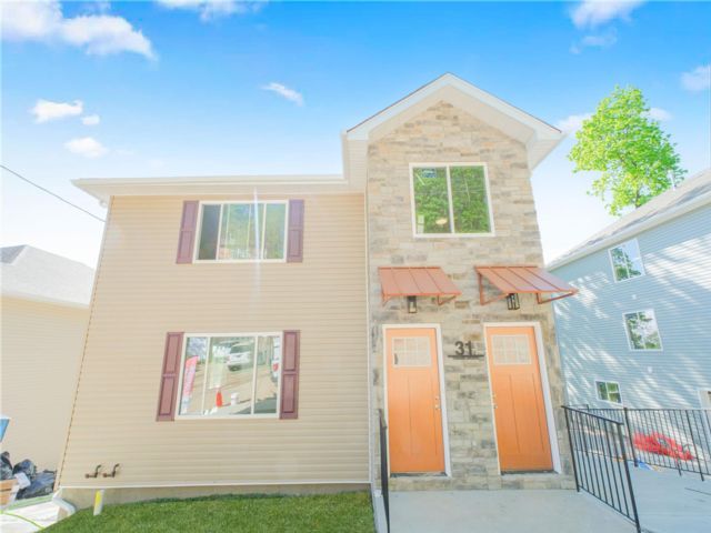  6 BR,  6.00 BTH &nbsp;Colonial style home in Stapleton