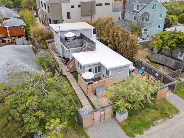  4 BR,  4.00 BTH &nbsp;Other style home in Ocean Bay Park