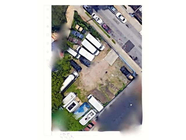 Lot <b>Size:</b>  &nbsp;House style home in Canarsie