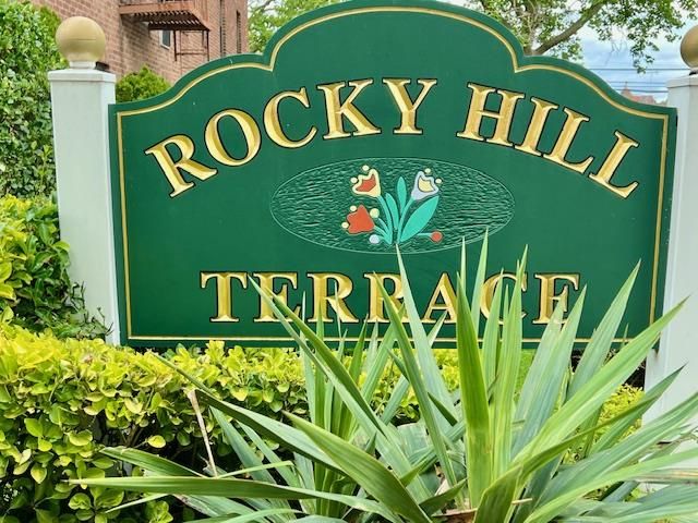  2 BR,  1.00 BTH &nbsp;Other style home in Bayside