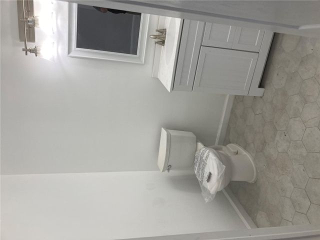 [PHOTO]