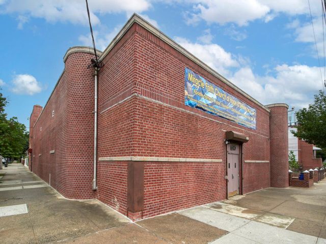 Studio,  0.00 BTH &nbsp;House style home in Throggs Neck