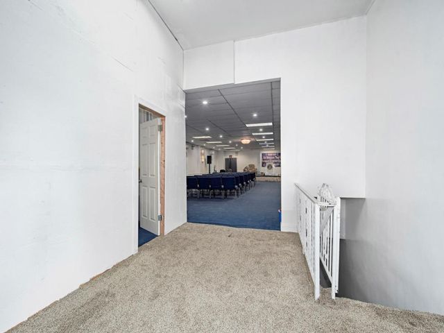 [PHOTO]