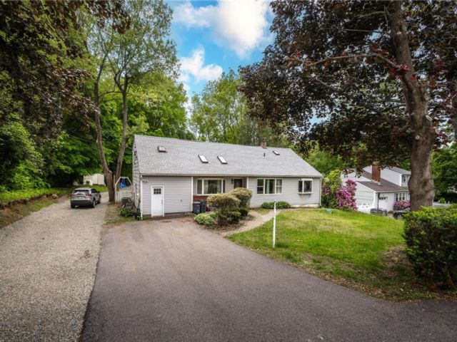 [Yorktown Heights Real Estate, listing number 7159182]