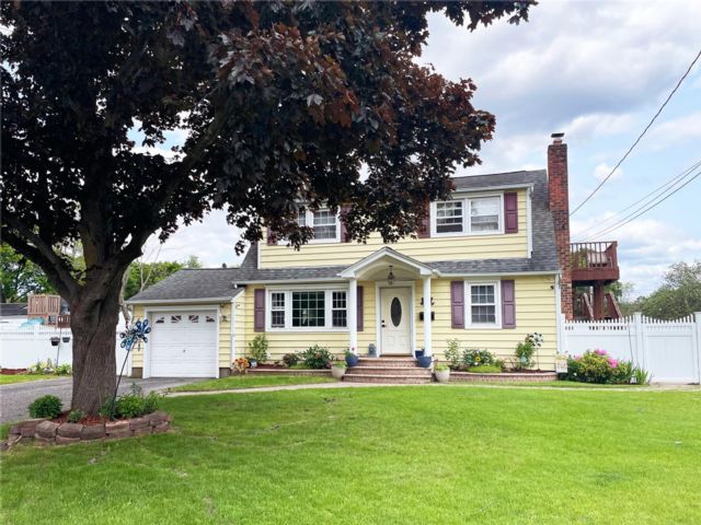 [Bay Shore Real Estate, listing number 7159489]