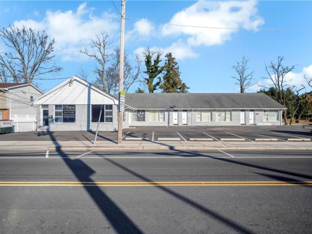 Studio,  0.00 BTH &nbsp;House style home in Merrick