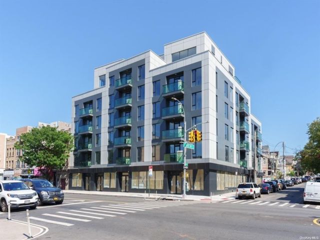  2 BR,  2.00 BTH &nbsp;Modern style home in East Elmhurst