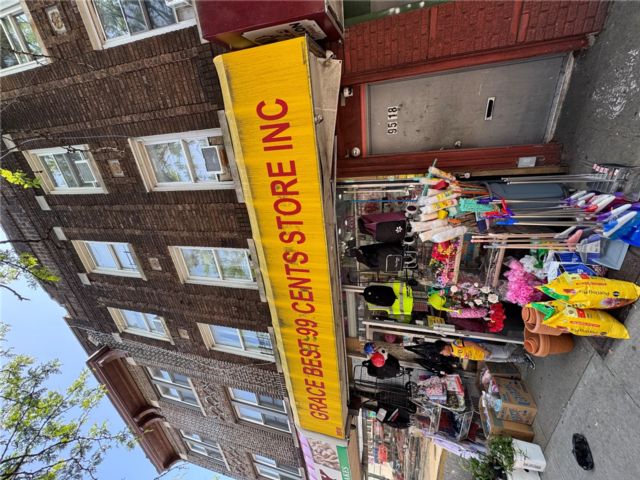 Studio,  0.00 BTH &nbsp;Commercial style home in Woodhaven