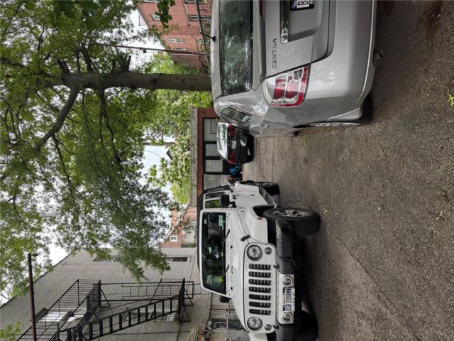  9 BR,  2.00 BTH &nbsp;House style home in Esplanade