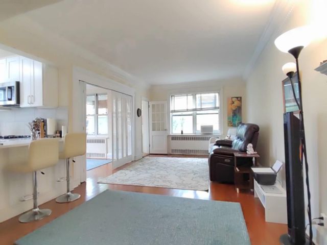  2 BR,  1.00 BTH &nbsp;Other style home in Forest Hills
