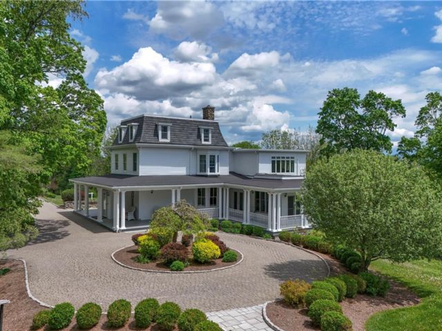  6 BR,  5.00 BTH &nbsp;Victorian style home in Goshen