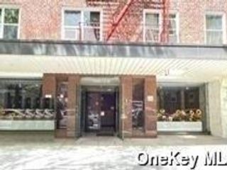 Studio,  1.00 BTH &nbsp;Other style home in Flushing