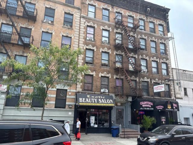 Studio,  0.00 BTH &nbsp;House style home in Oak Point