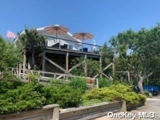  4 BR,  2.00 BTH &nbsp;House style home in Atlantique
