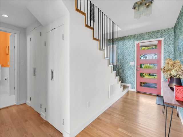  4 BR,  4.00 BTH &nbsp;Exp ranch style home in Sayville