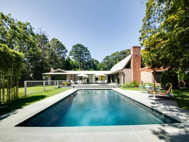  5 BR,  4.00 BTH &nbsp;Mid-century mod style home in East Hampton