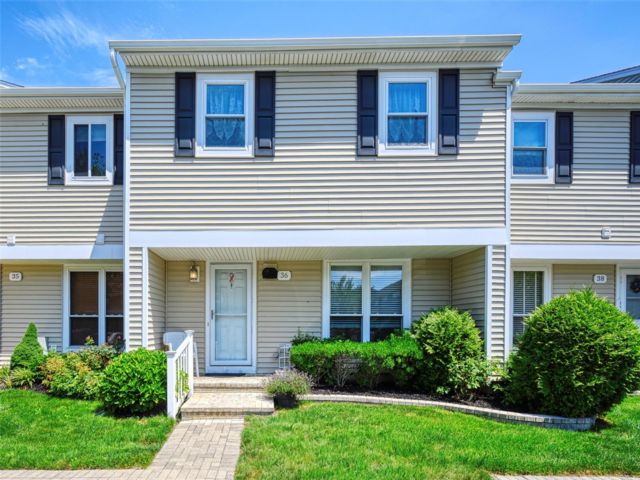  3 BR,  3.00 BTH &nbsp;Condo style home in Island Park