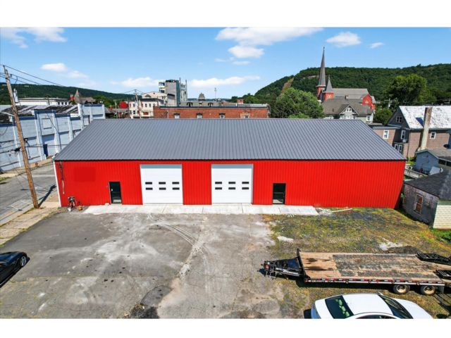 Studio,  0.00 BTH &nbsp;Commercial style home in Port Jervis