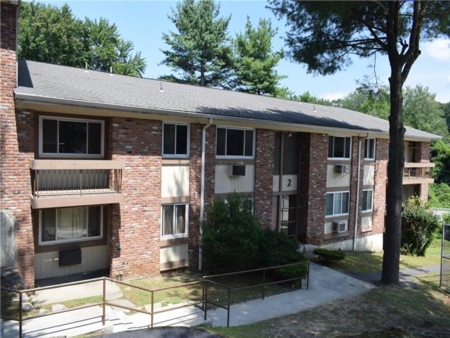  1 BR,  1.00 BTH &nbsp;Garden style home in Peekskill