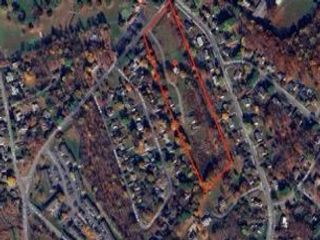 5 BR,  2.00 BTH &nbsp;House style home in Monroe