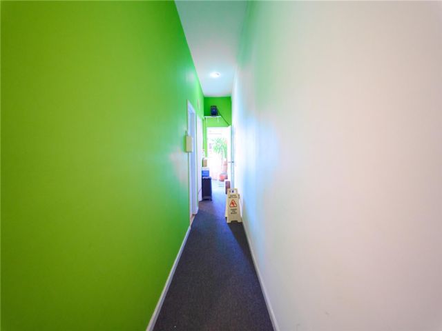 [PHOTO]