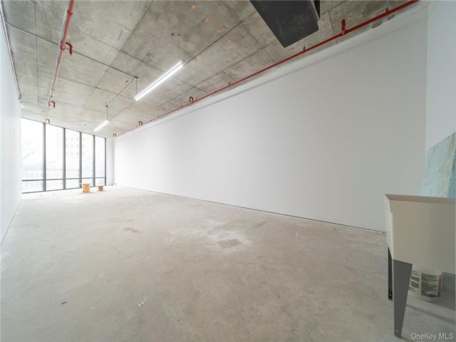 [PHOTO]