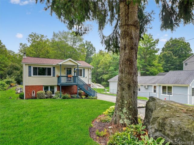  2 BR,  2.00 BTH &nbsp;Ranch style home in Peekskill