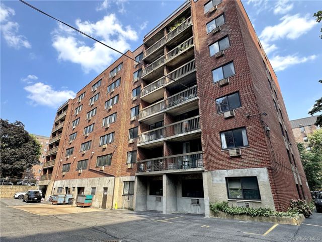 Studio,  1.00 BTH &nbsp;Other style home in Flushing