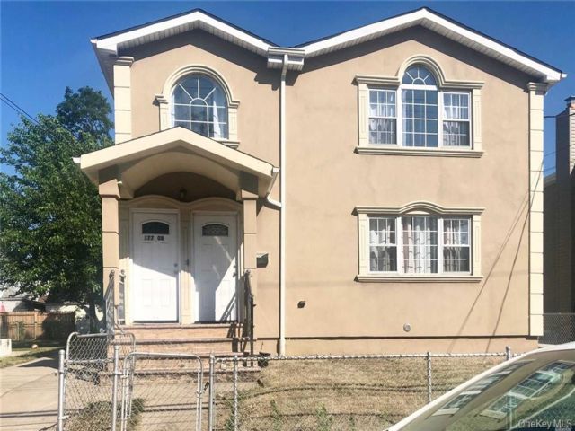  8 BR,  5.00 BTH &nbsp;Hi ranch style home in Addisleigh Park