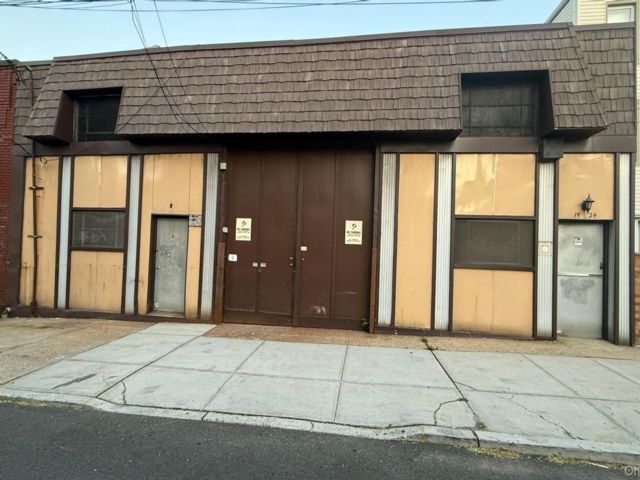 Studio,  0.00 BTH &nbsp;Commercial style home in College Point