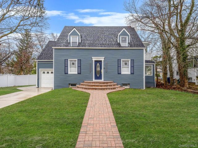  4 BR,  2.00 BTH &nbsp;Other style home in Freeport