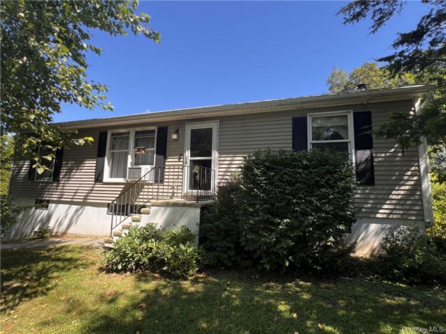  3 BR,  2.00 BTH &nbsp;Ranch style home in Millerton