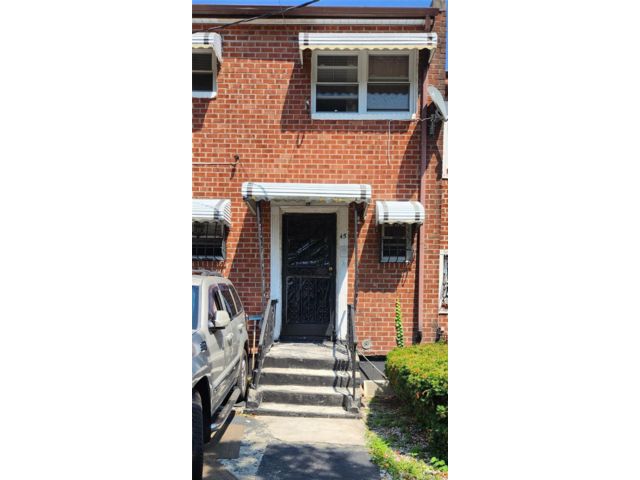  2 BR,  3.00 BTH &nbsp;Other style home in Brownsville