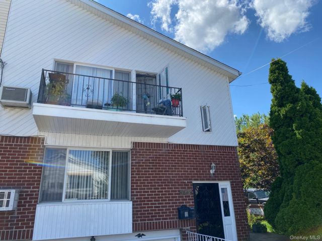 [Howard Beach Real Estate, listing number 7201027]
