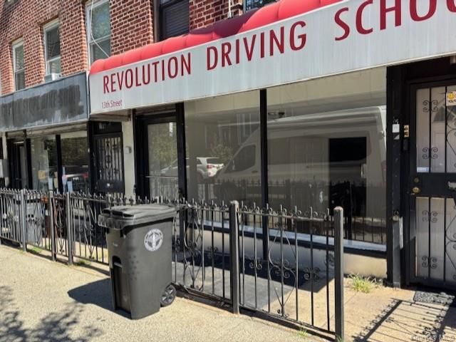 Studio,  0.00 BTH &nbsp;Commercial style home in Park Slope