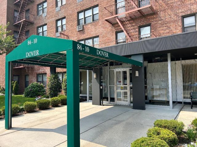 Studio,  0.00 BTH &nbsp;House style home in Howard Beach