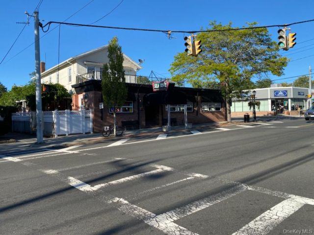 [Center Moriches Real Estate, listing number 7204402]