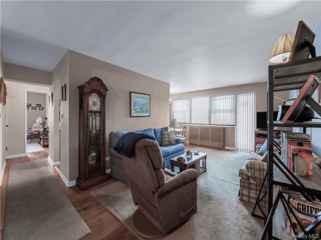 [Howard Beach Real Estate, listing number 7204952]