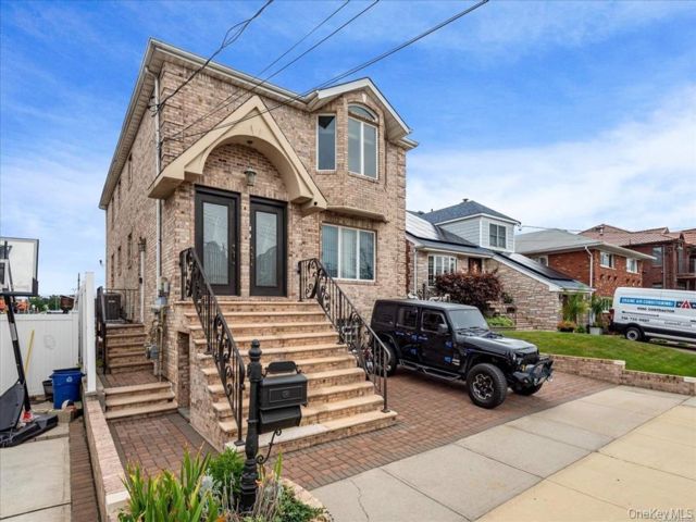 [Howard Beach Real Estate, listing number 7205550]