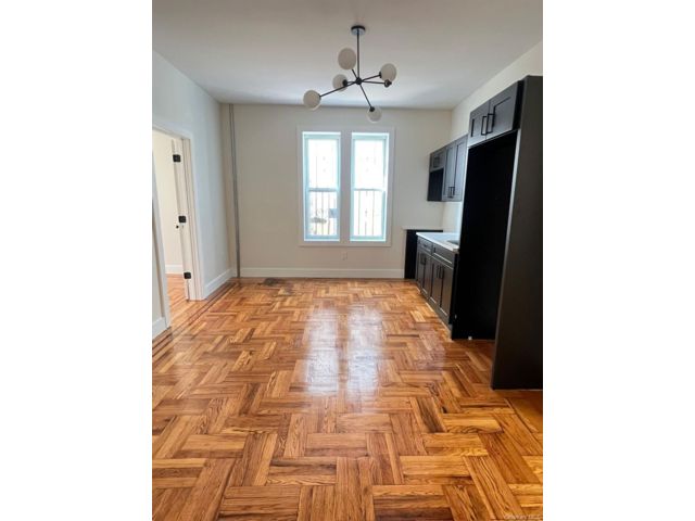  3 BR,  1.00 BTH &nbsp;Colonial style home in Brownsville