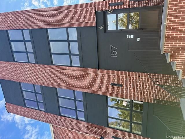  3 BR,  2.00 BTH &nbsp;Contemporary style home in Windsor Terrace