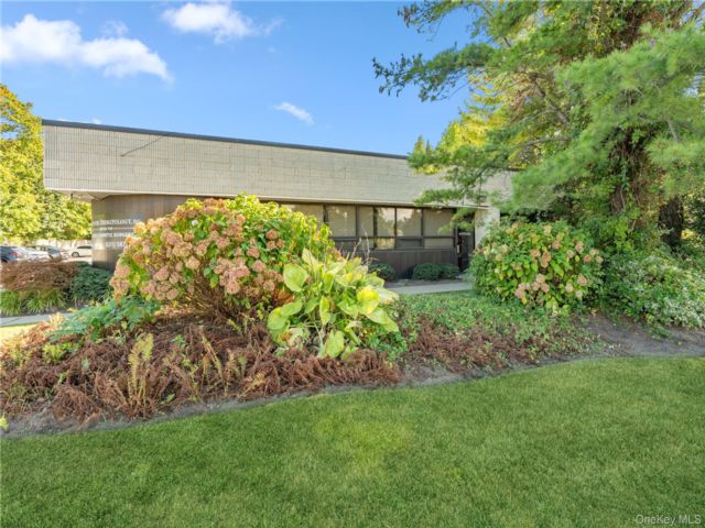 Studio,  0.00 BTH &nbsp;House style home in West Islip