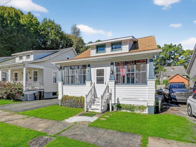  2 BR,  1.00 BTH &nbsp;Bungalow style home in Newburgh